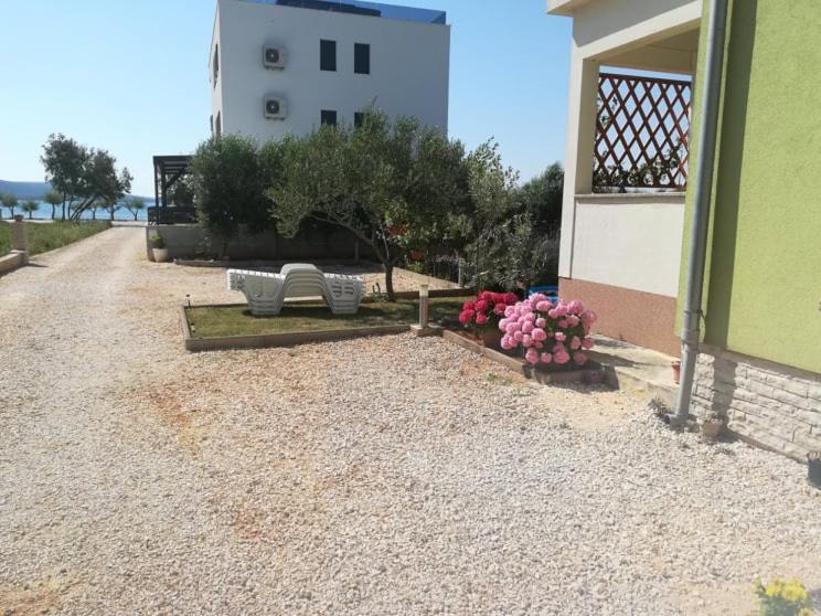 Apartments Matilda Sukošan Екстериор снимка