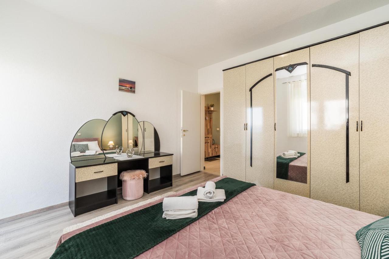 Apartments Matilda Sukošan Екстериор снимка