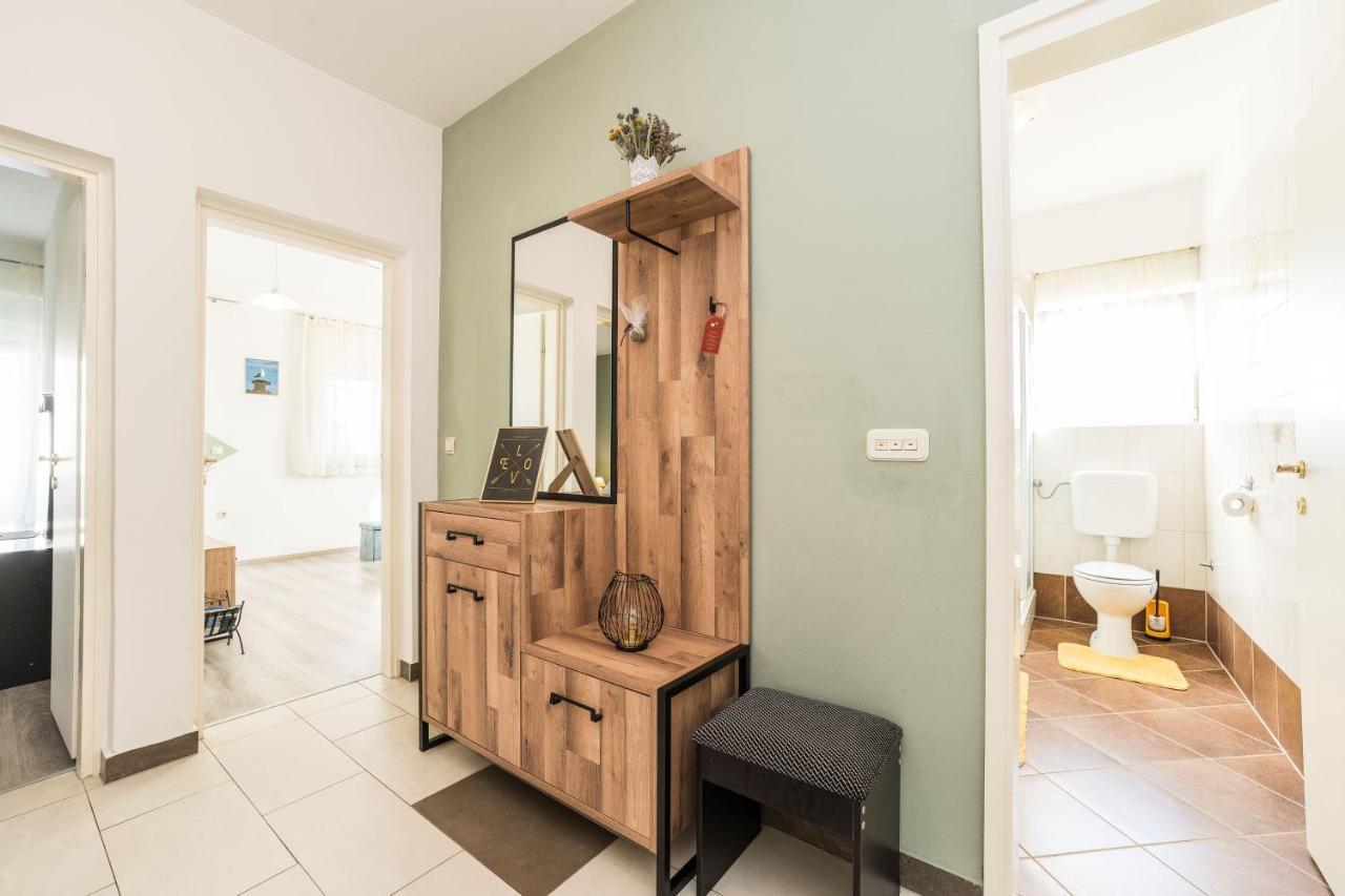 Apartments Matilda Sukošan Екстериор снимка
