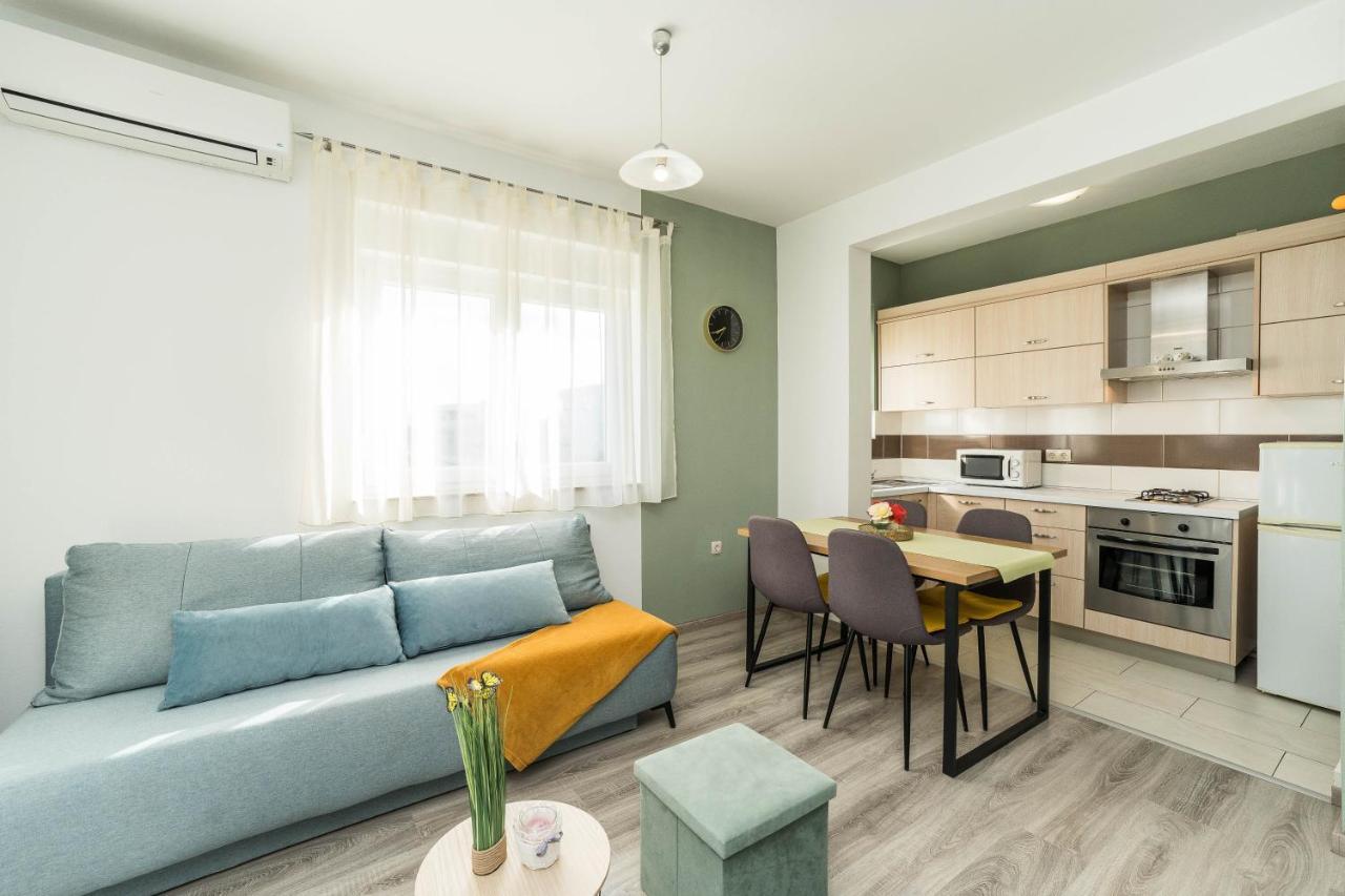 Apartments Matilda Sukošan Екстериор снимка