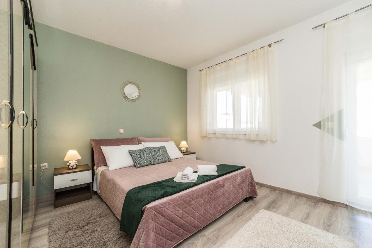 Apartments Matilda Sukošan Екстериор снимка