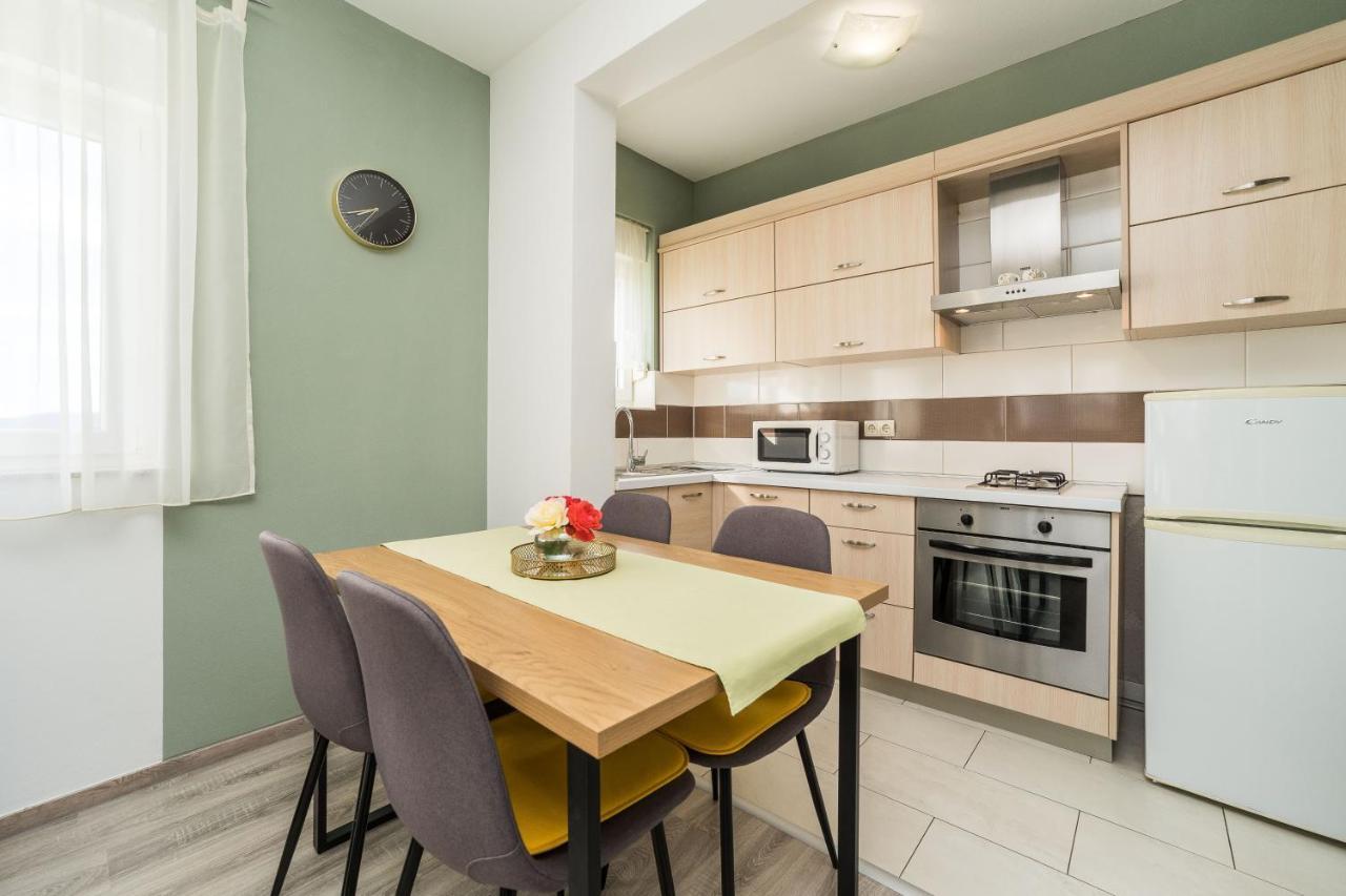 Apartments Matilda Sukošan Екстериор снимка