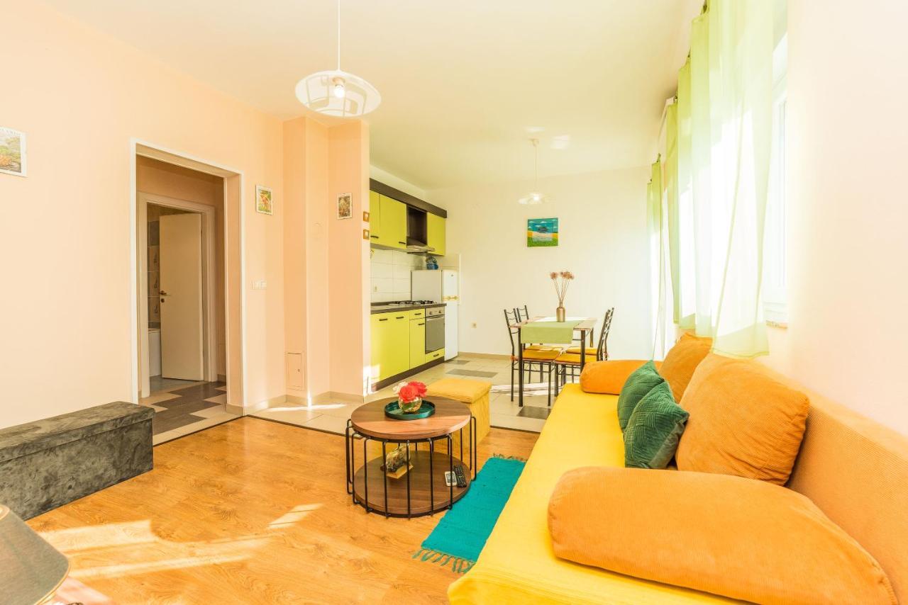 Apartments Matilda Sukošan Екстериор снимка