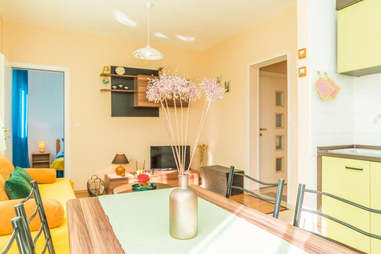 Apartments Matilda Sukošan Екстериор снимка