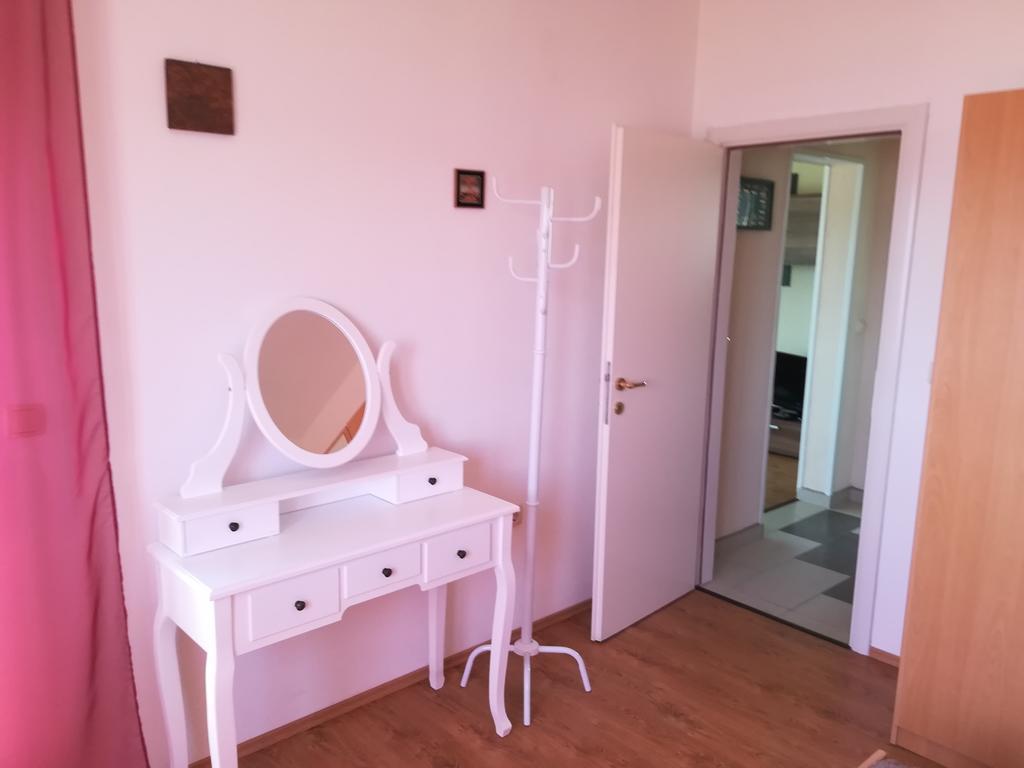 Apartments Matilda Sukošan Екстериор снимка